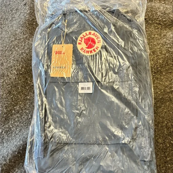 Fjällräven / Fjallraven Navy Kånken / Kanken Laptop Backpack - Picture 5 of 5